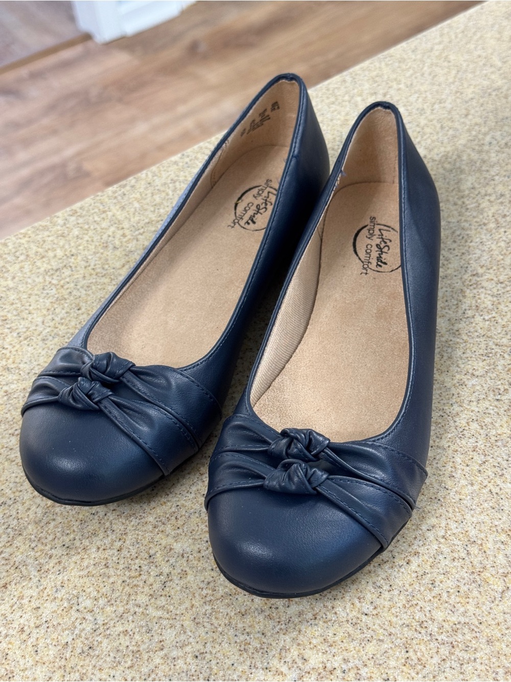 Life Stride Simply Comfort Anika Navy Blue Knot Top Flat Shoes 9 Slip On